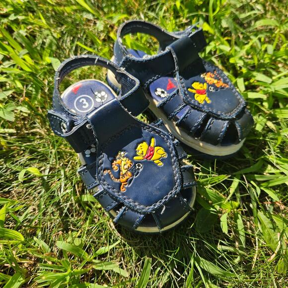 Winnie The Pooh Other - Vintage Pooh Sandals